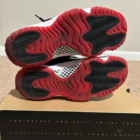 Men’s Jordan Bred 11s - Picture 4 of 7
